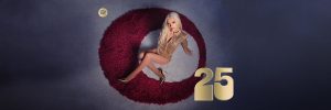 CHRISTINA AGUILERA ОТПРАЗНУВА 25 ГОДИНИ НА СЦЕНА