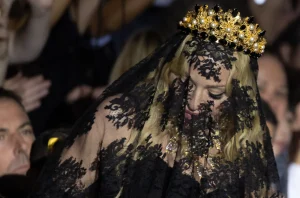 MADONNA НА МОДНО РЕВЮ НА DOLCE & GABBANA В НЕЙНА ЧЕСТ